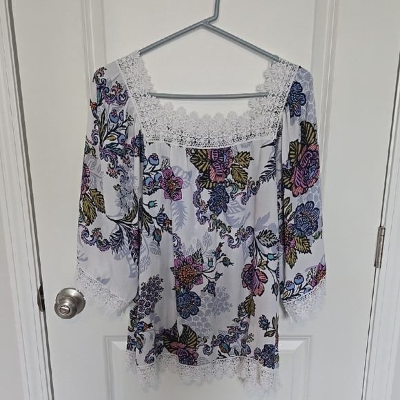 Floral Lace Trim Women's Top - Picture 1 of 5